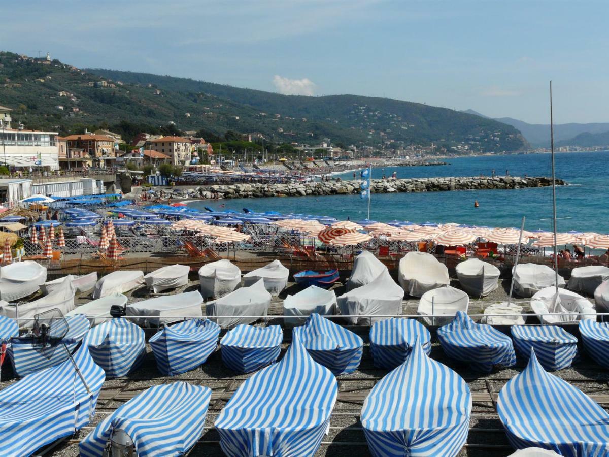 Hotel Bristol Lavagna Kültér fotó